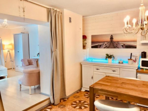 Cozy city studio apartment free parking, Tallinn